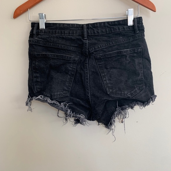 Zara high waisted denim shorts - Picture 2 of 3